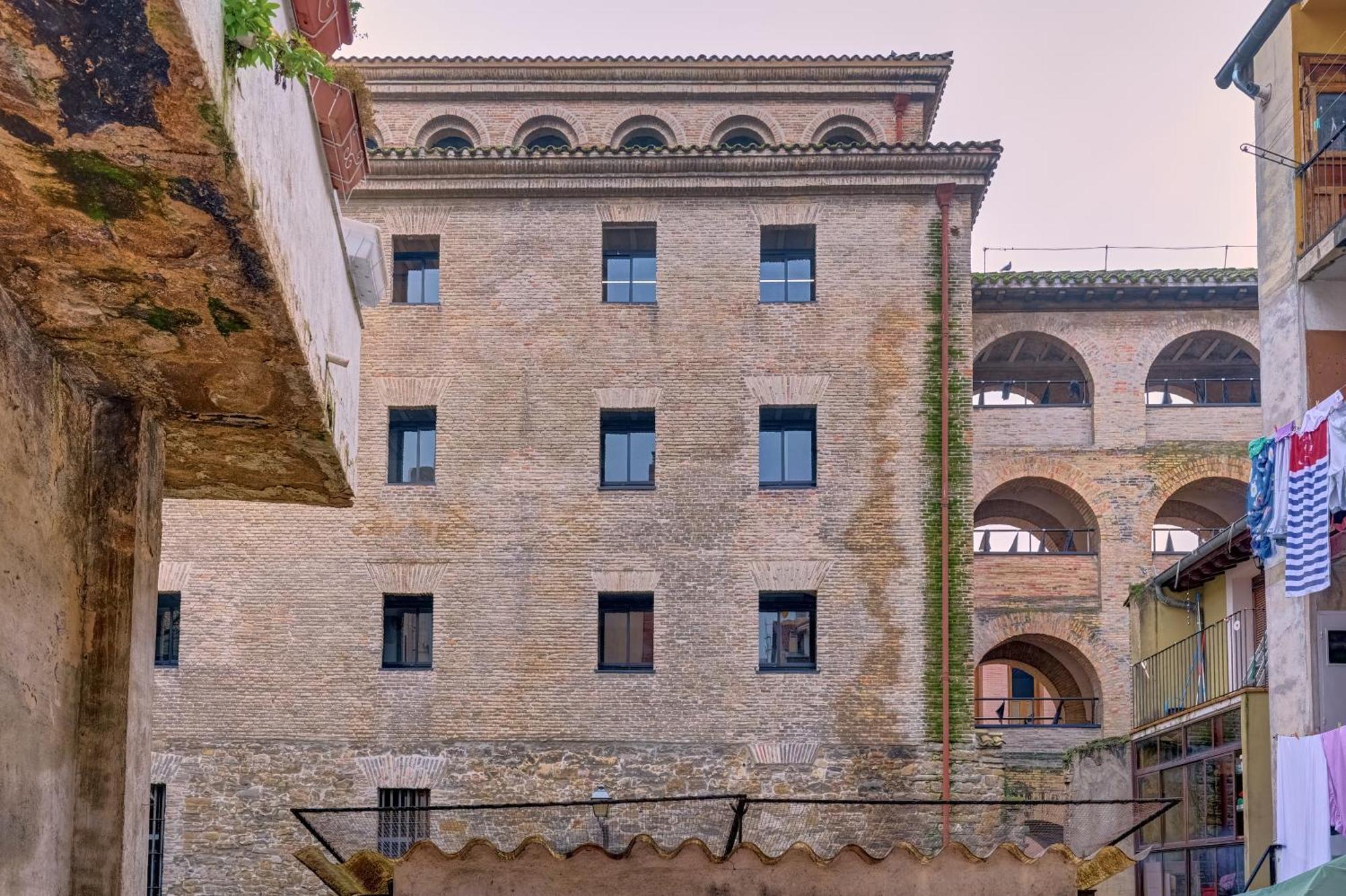 Curia 6 By Clabao Apartment